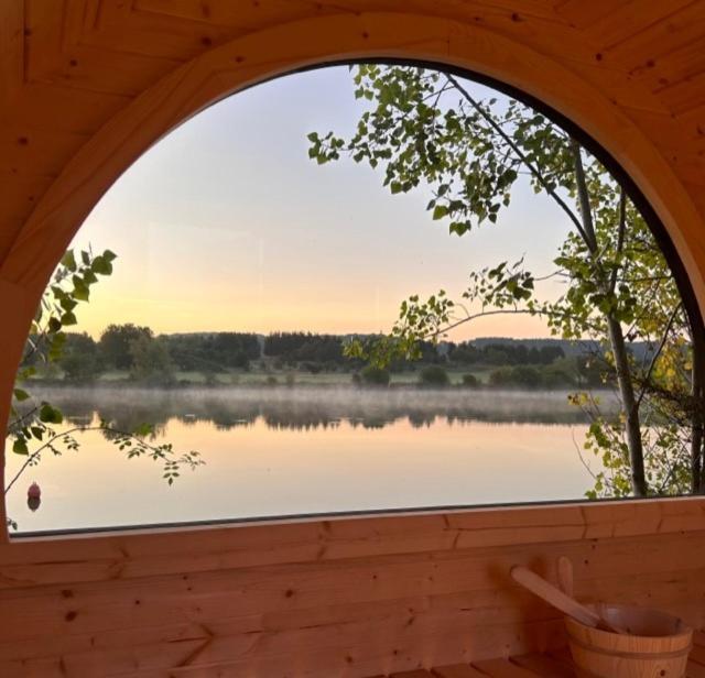 'Swan' Lakeview Lodge Bishampton Exterior foto