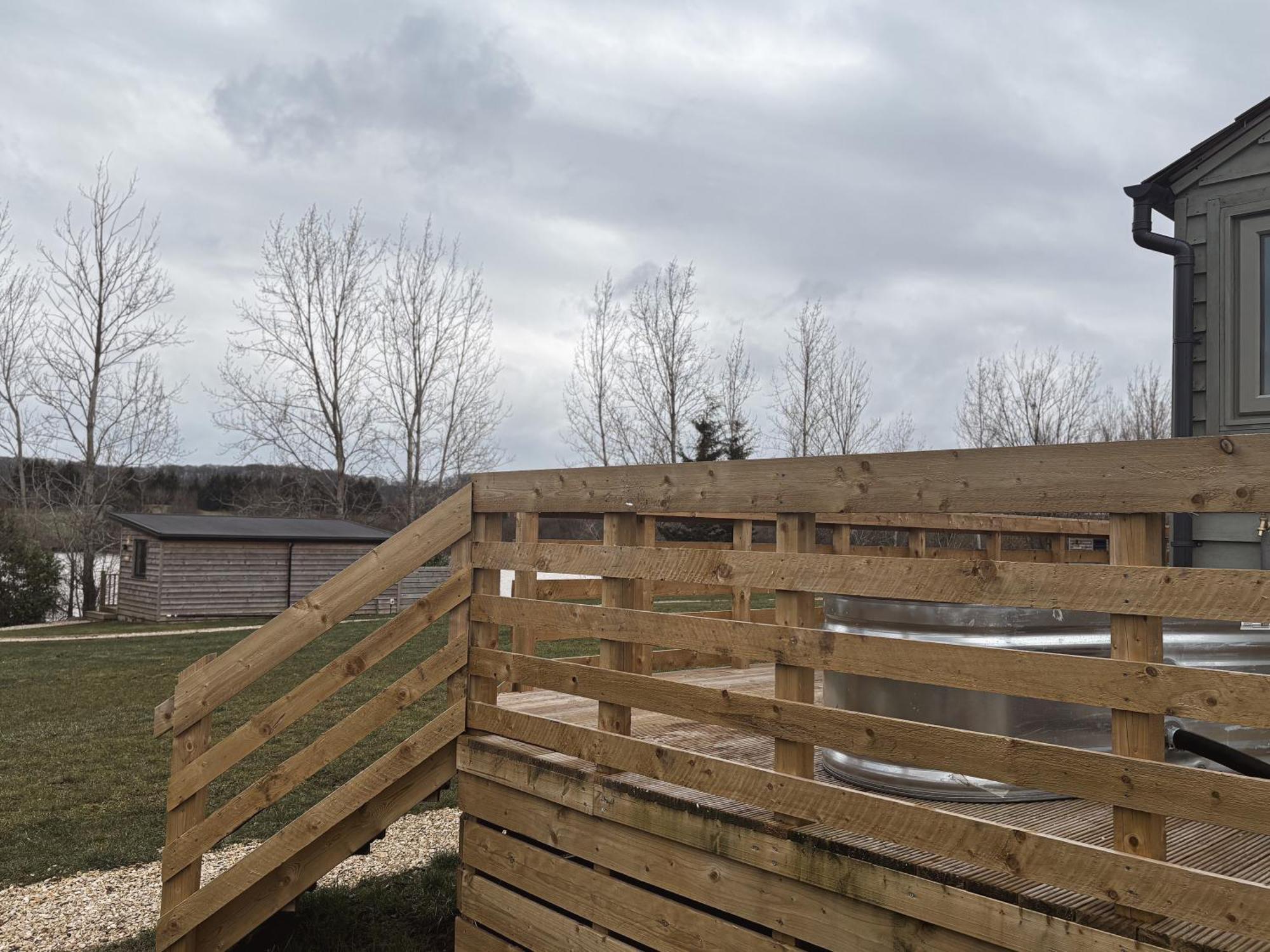 'Swan' Lakeview Lodge Bishampton Exterior foto
